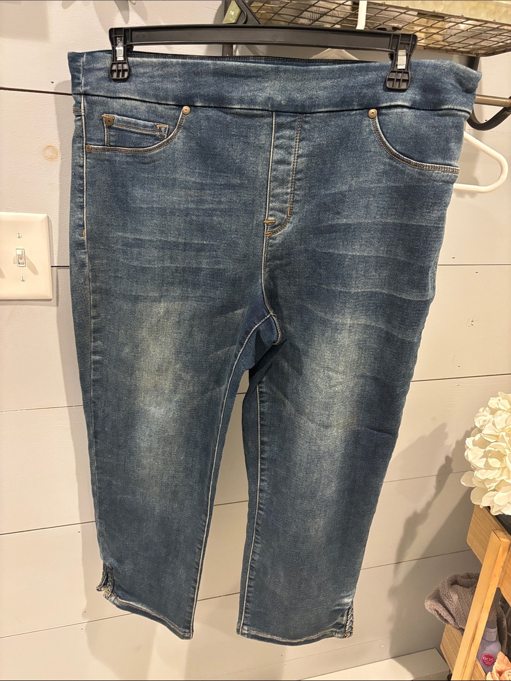 Tribal Women's Blue Denim capris - Stretch Mid-Rise Skinny